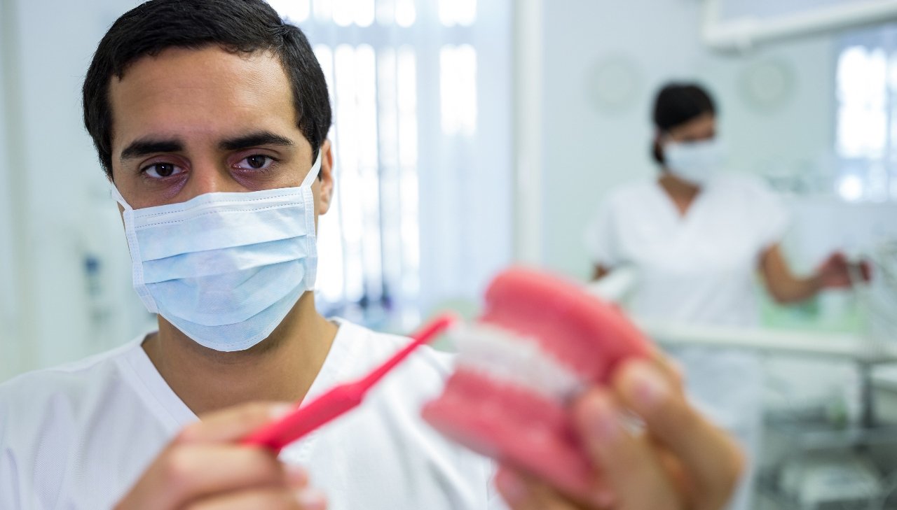 How to Clean a Gum Shield